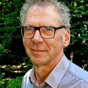 Dr. Andreas Hauer Dr. Andreas Hauer