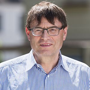 Prof. Dr. Wolfgang Schlüter