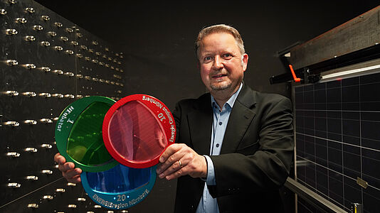 Dr. Jens Hauch Dr. Jens Hauch